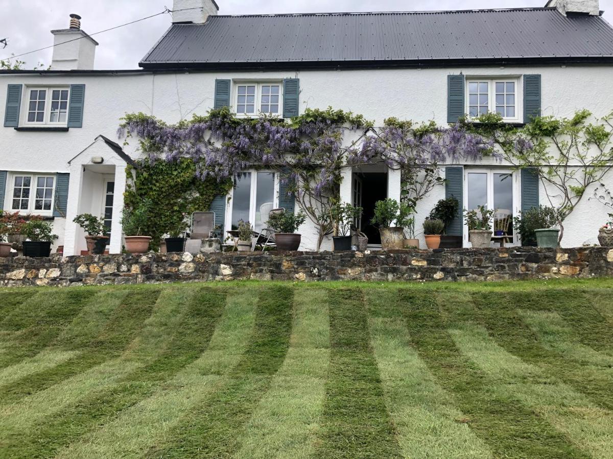 Self-catering * Brentor