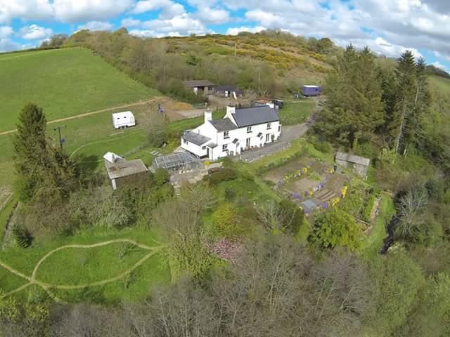 Self-catering * Brentor